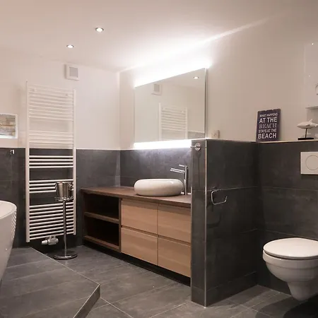 Beachhouse Apartament *